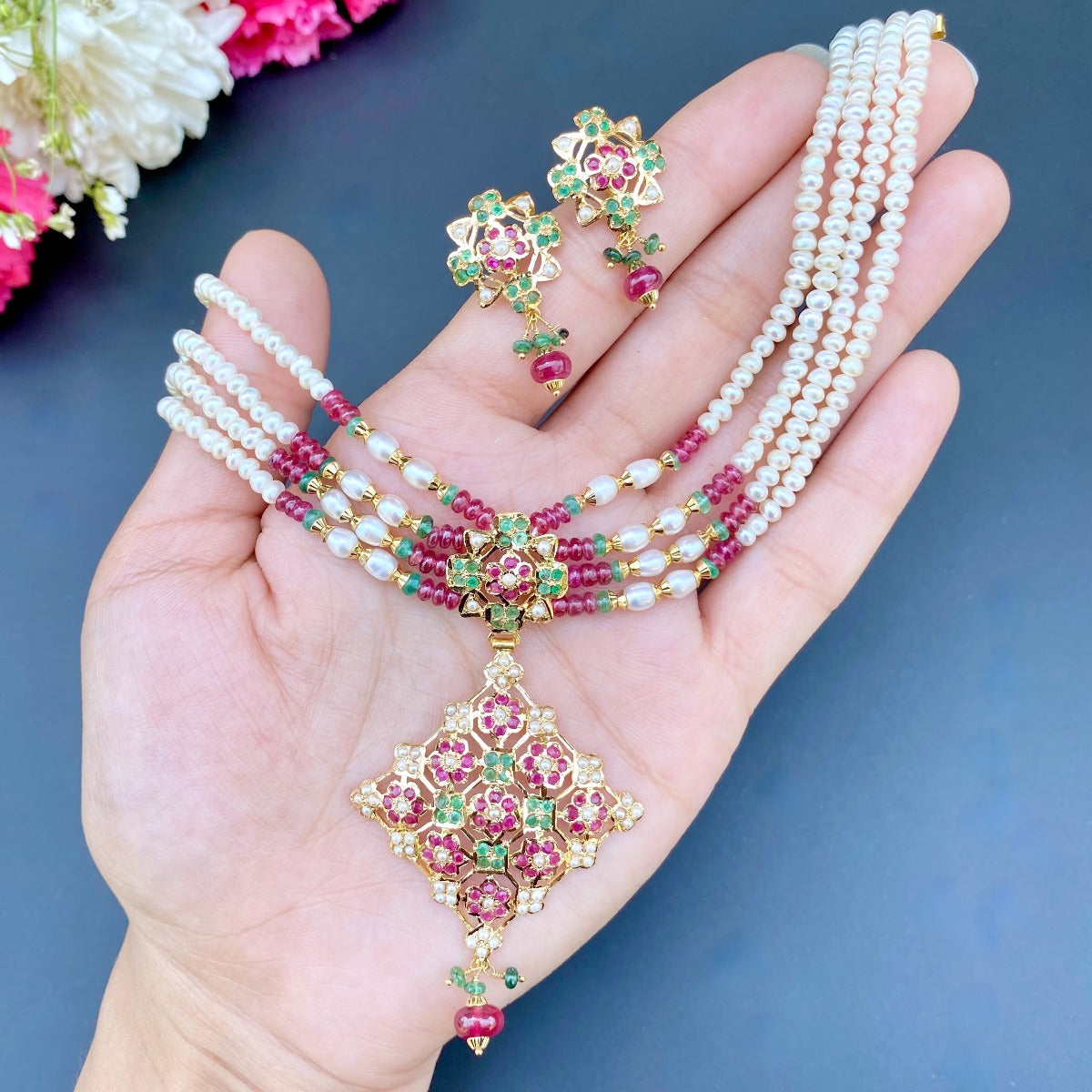 small jadau gold choker abu dhabi