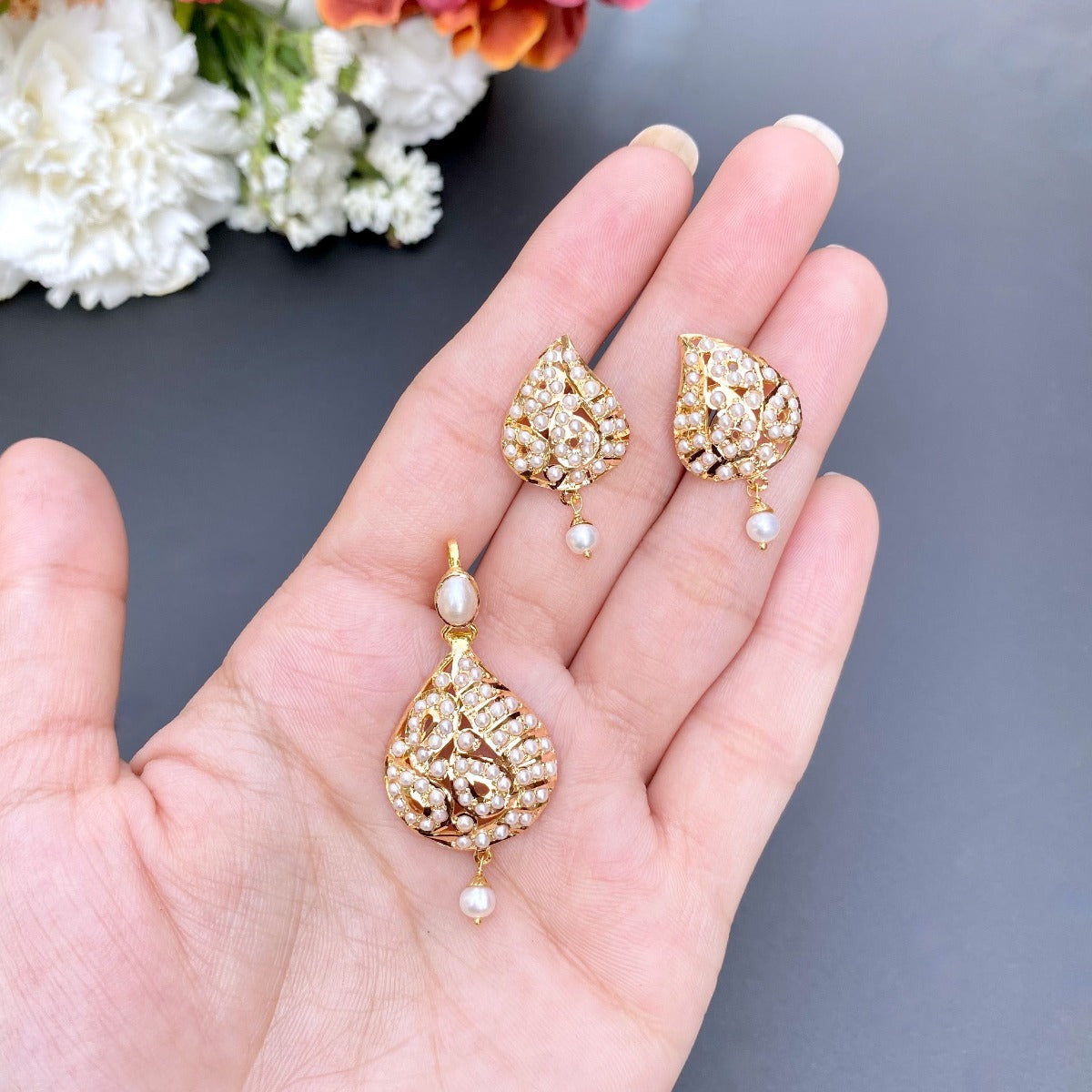 small pearl pendant and earrings set online