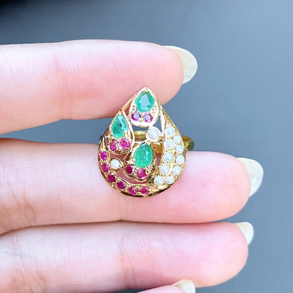 multicoloured delicate ring in 22ct gold