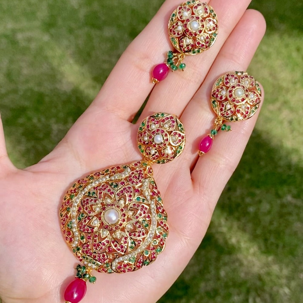 fine gold plated pendant set