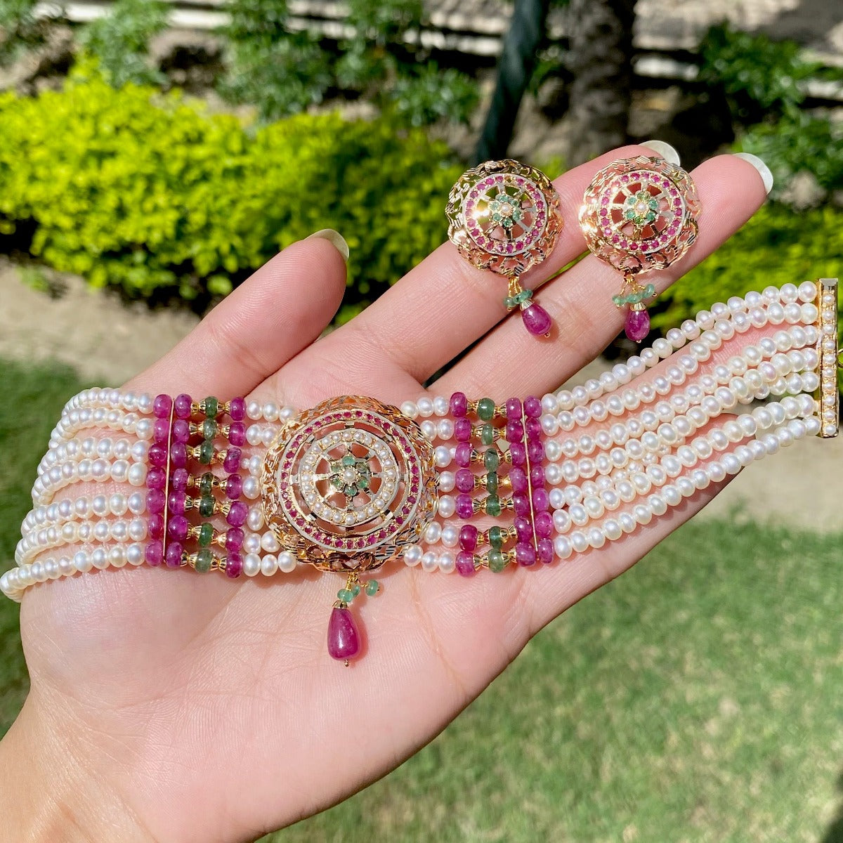 jadau choker necklace set in 22ct gold bahrain