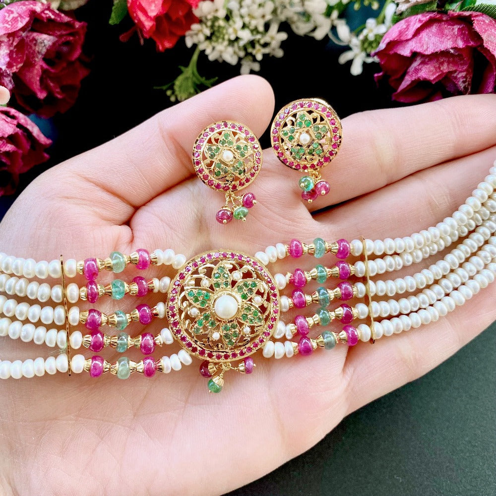 small round gold choker with studs