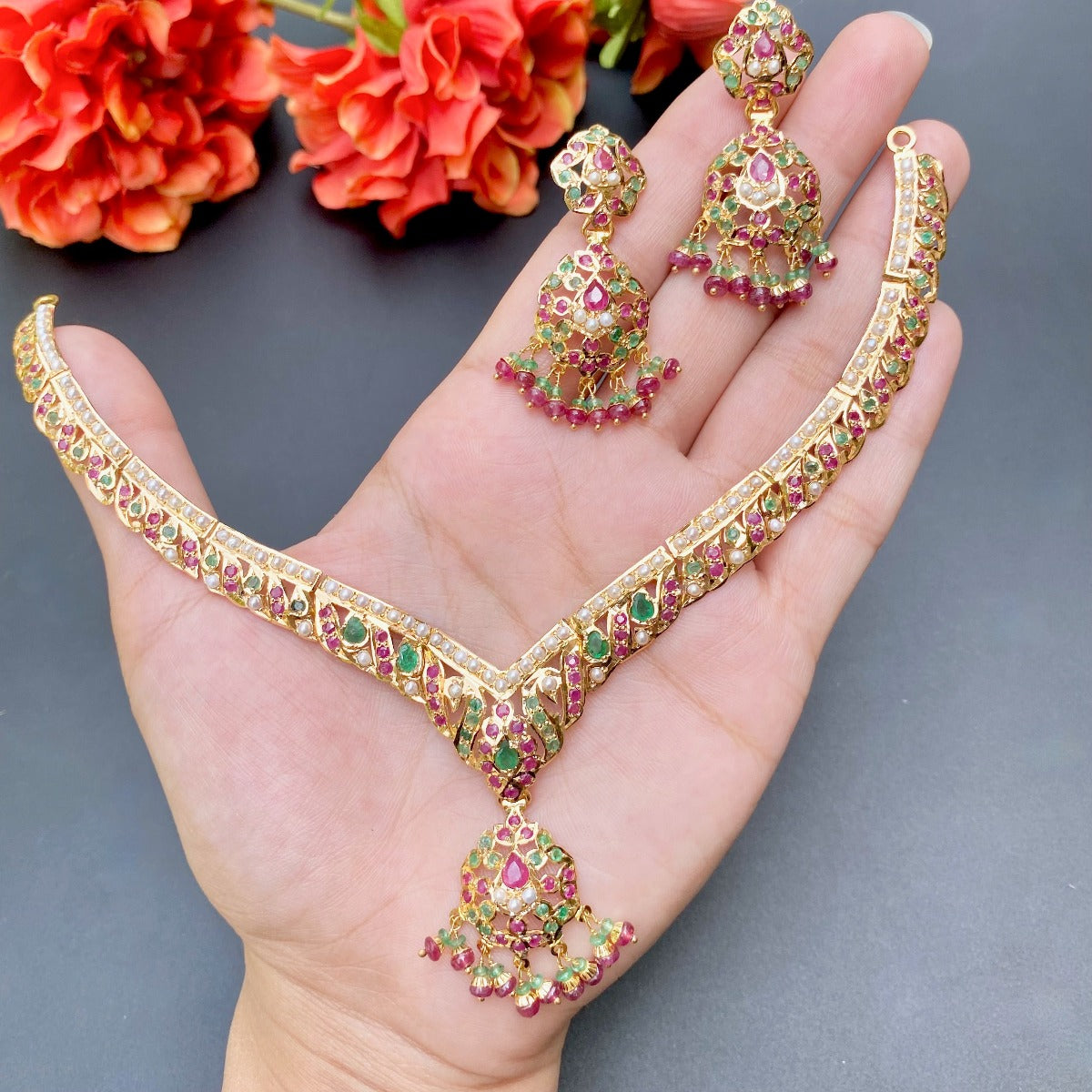 v shaped necklace gold