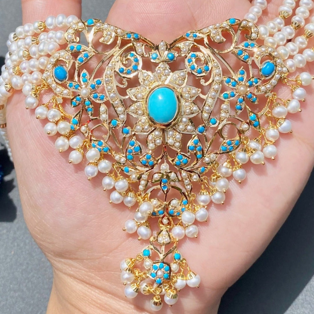 exquisite pearl and turquoise necklace in 22ct gold