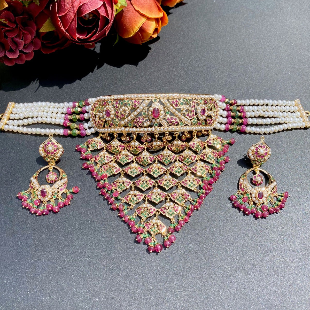 v shaped jaal choker set gold