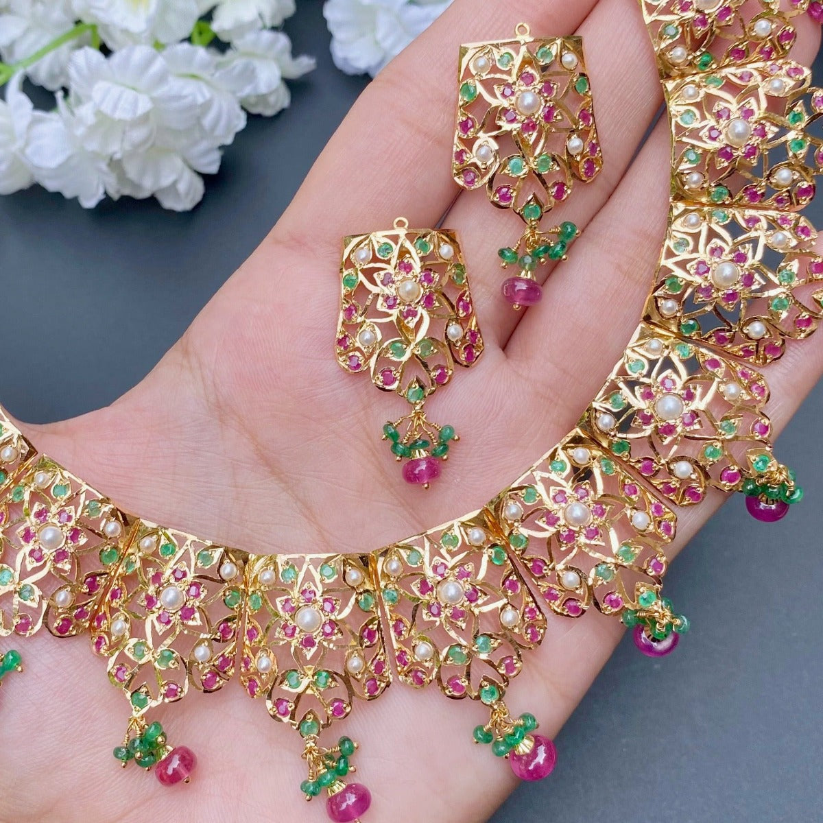 antique style indian necklace set gold