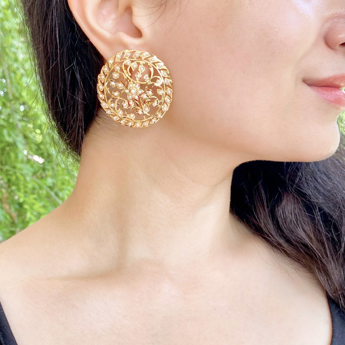 large round gold studs for women