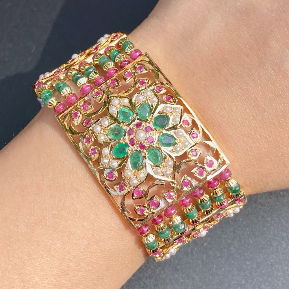 jadau dasti on gold with ruby emerald and pearls