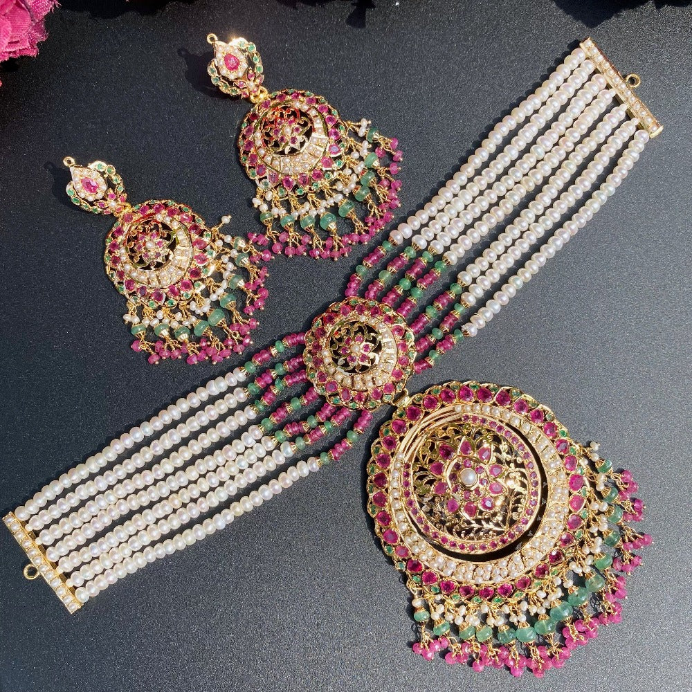 mughal gold choker with ruby emerald