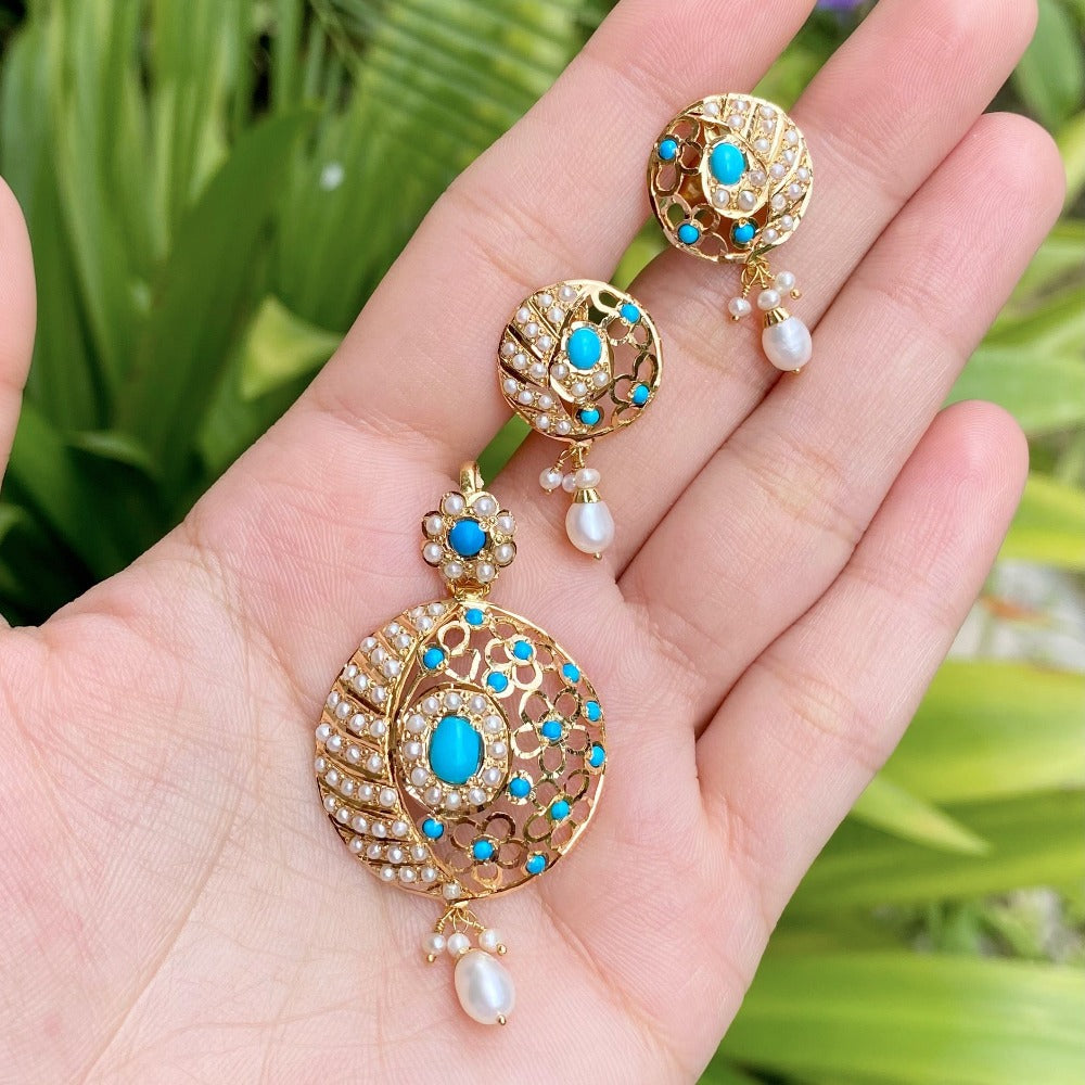 antique gold pendant dubai