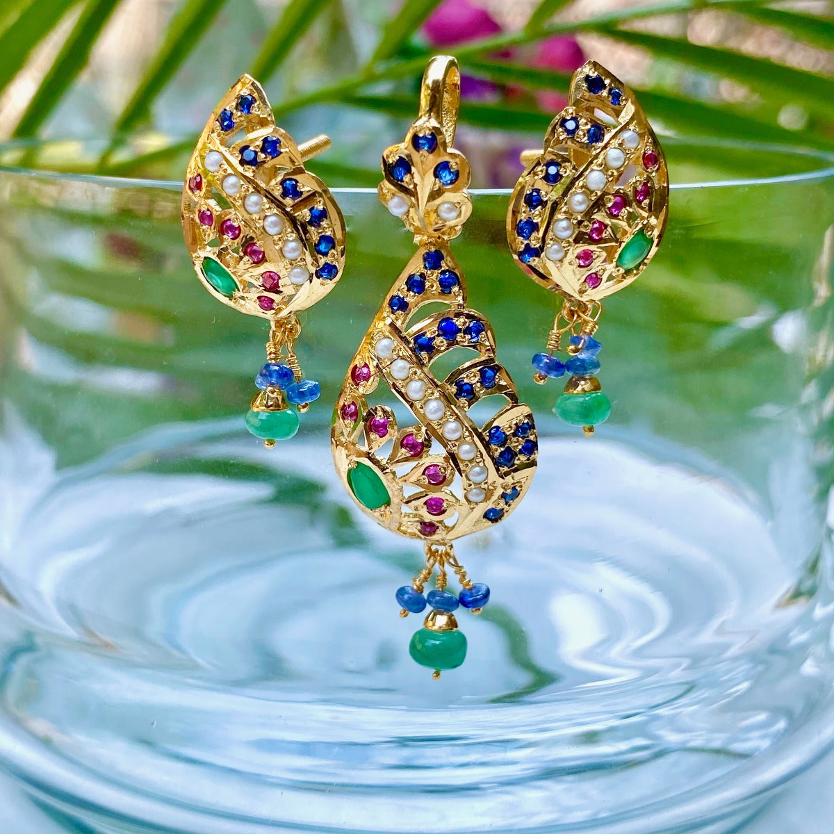 cute pendant set in silver