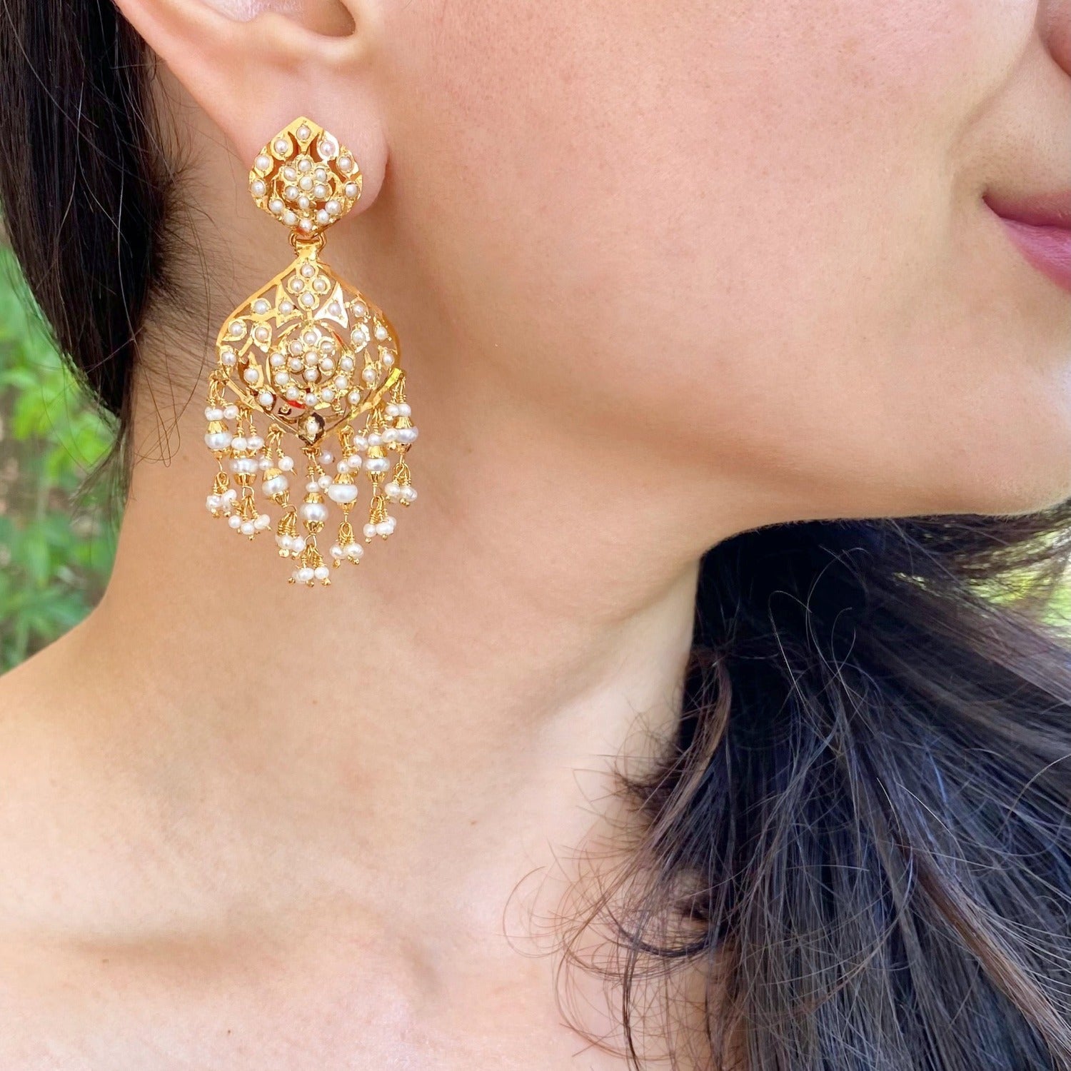 jadau earrings with authentic pearls