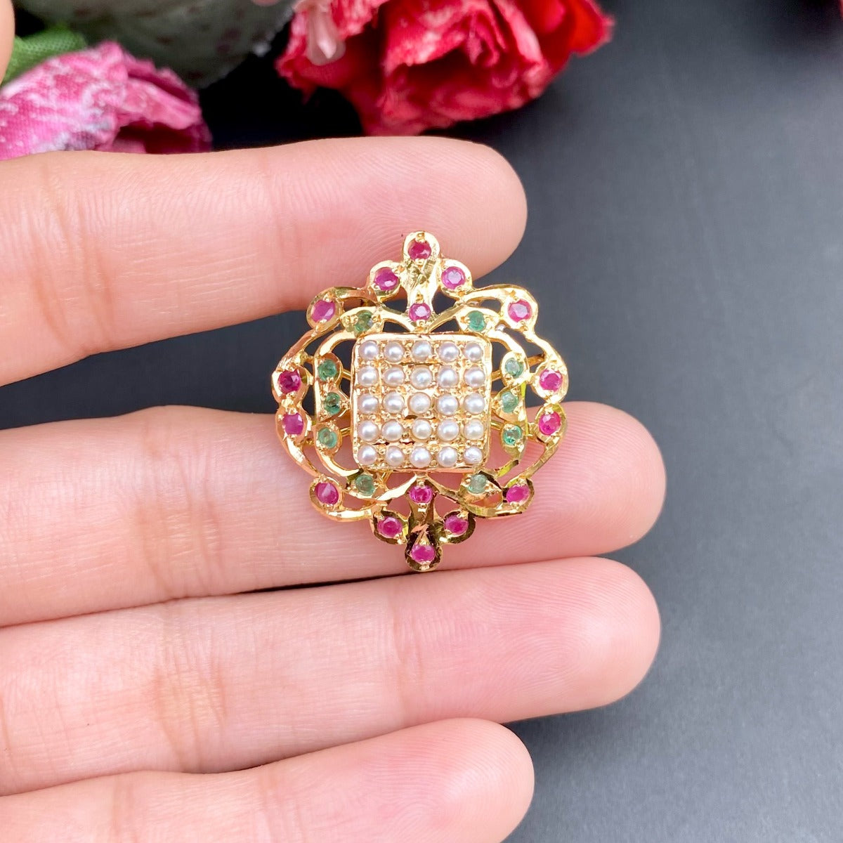 fancy jadau ring in 22ct gold