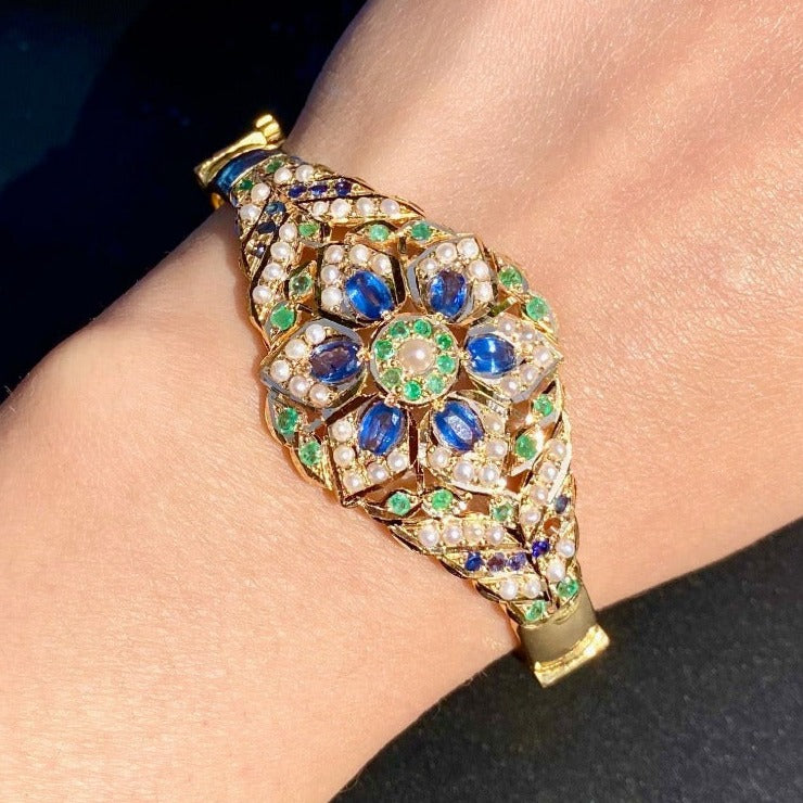 jadau bracelet with precious stones on 22k gold