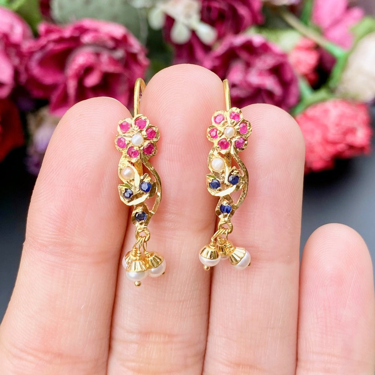 sui dhaga earrings gold