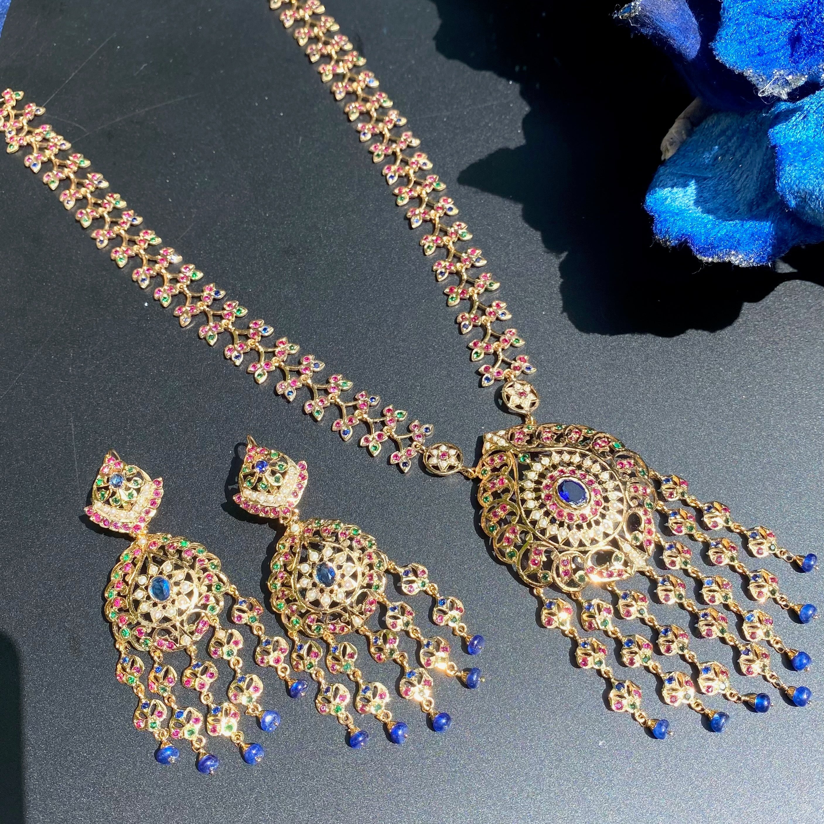 kuwaiti style indian necklace on silver with gold plating