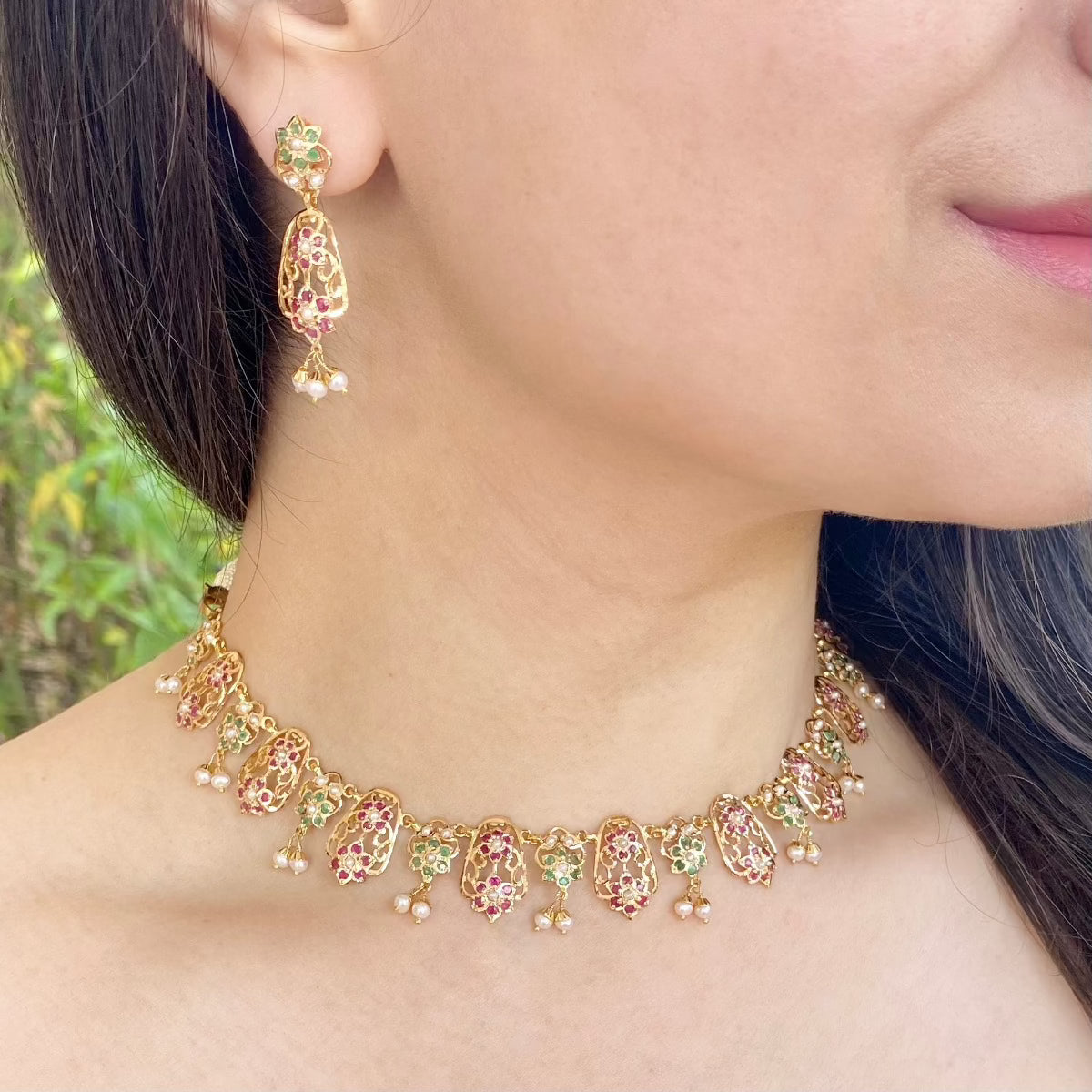 flexible jadau necklace gold