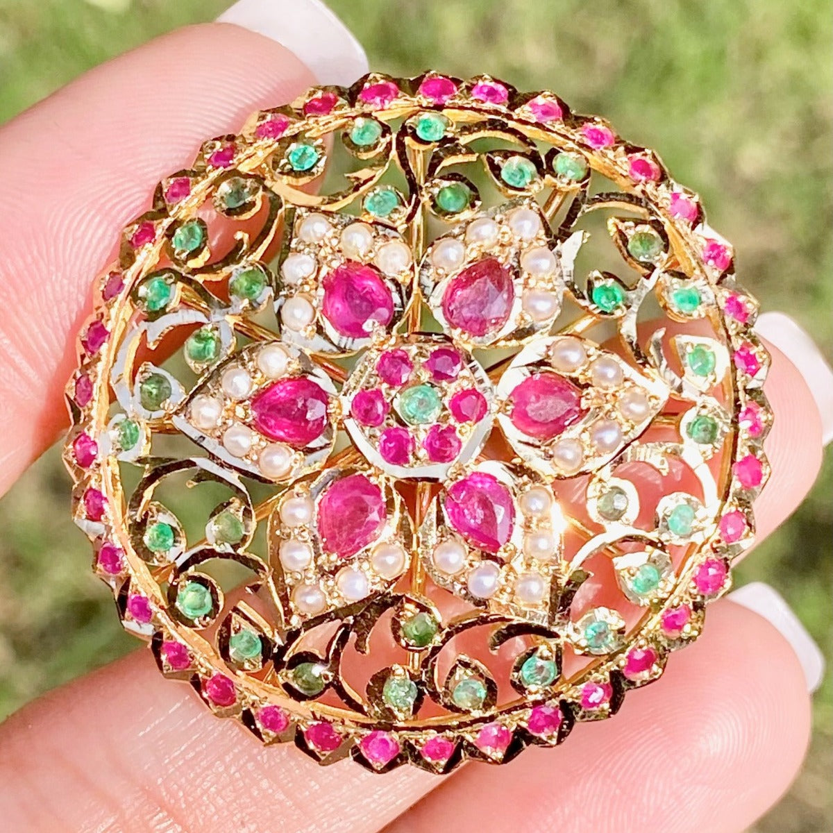 large round antique indian gold ring