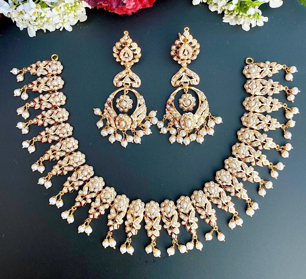 indian pearl necklace set in 22k gold matched with chandbali earrings