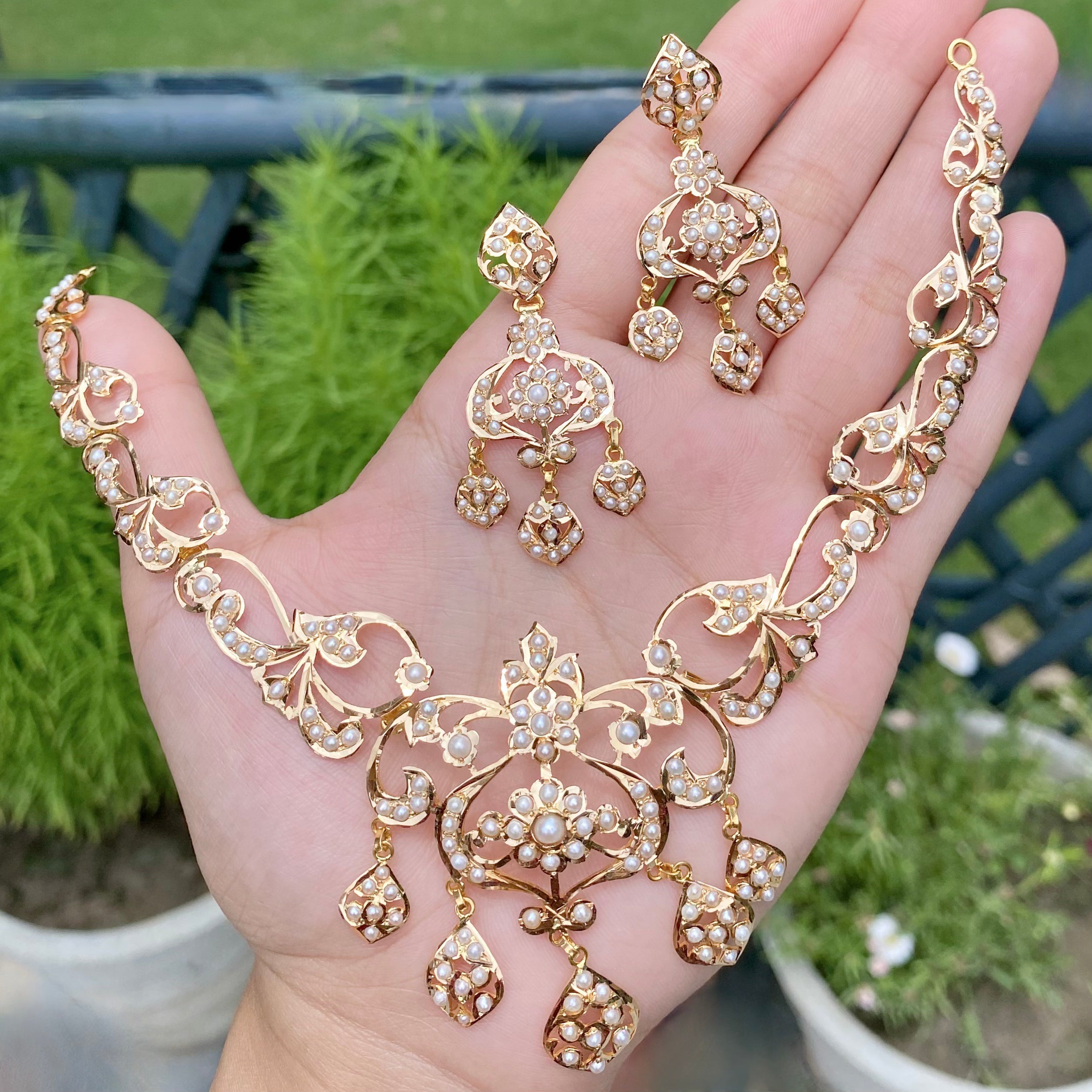 vintage pearl necklace gold