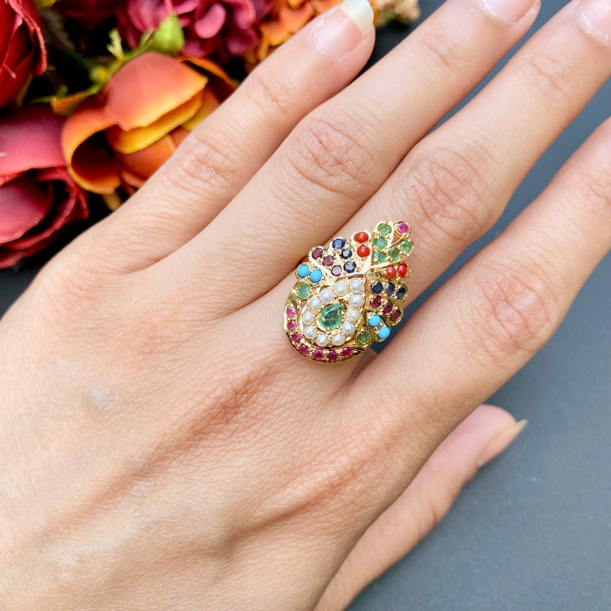 small simple sober gold ring