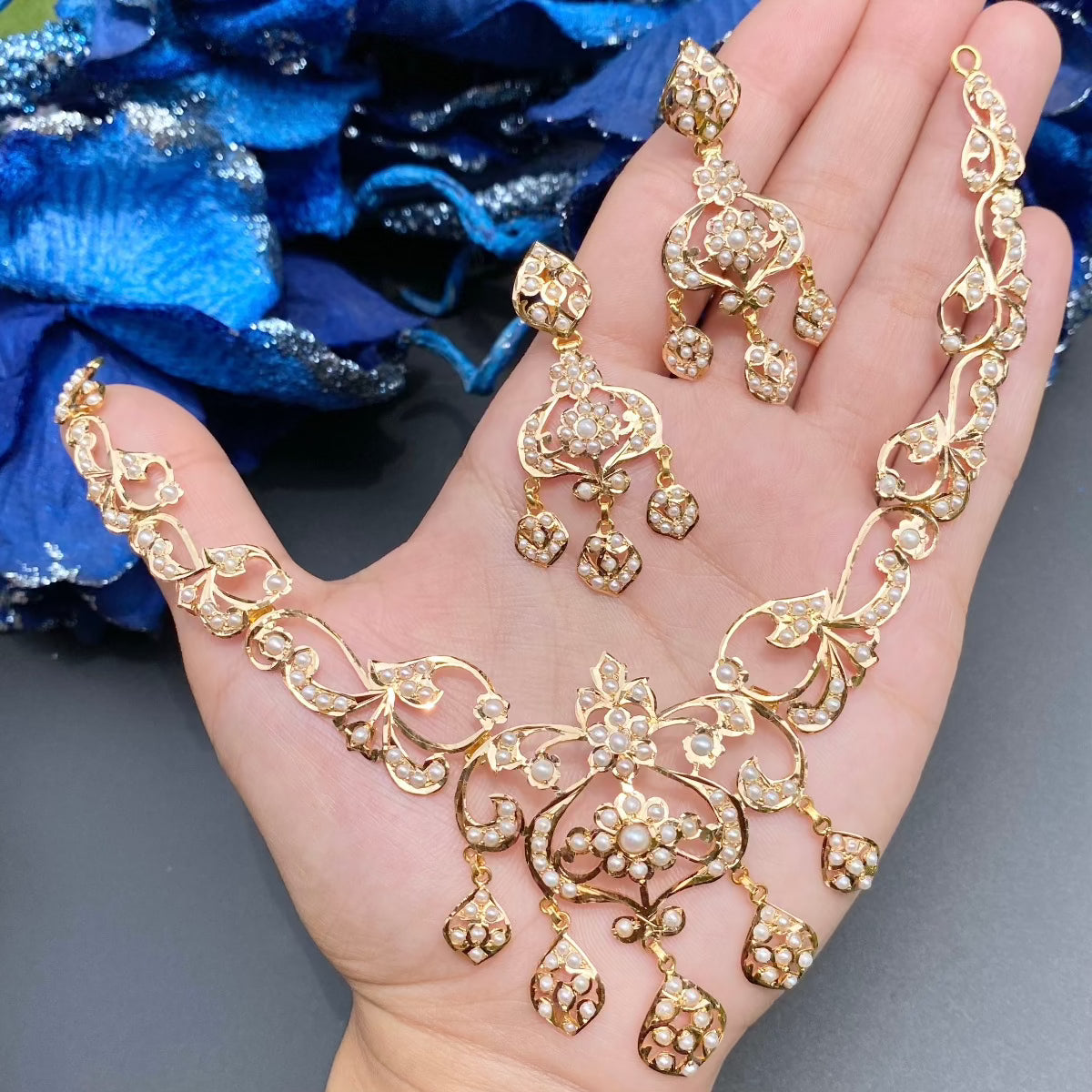 vintage pearl necklace gold