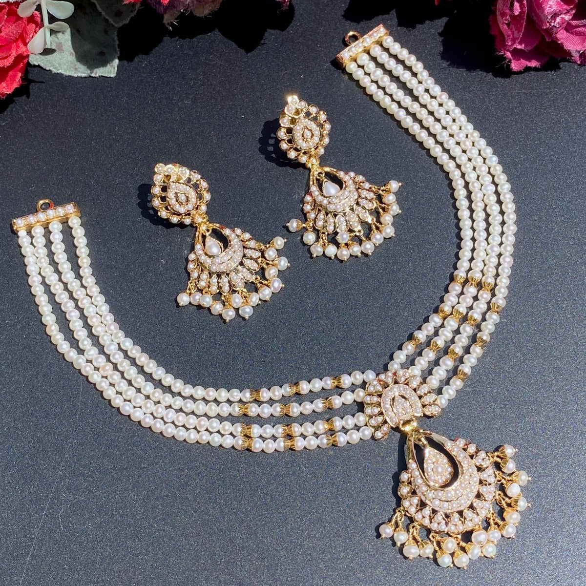 fine pearl choker set on 22k gold