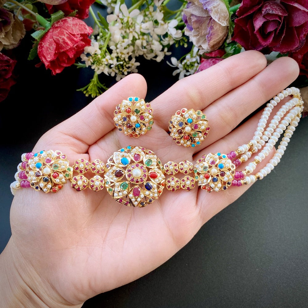 dainty hyderabadi gold choker navratna