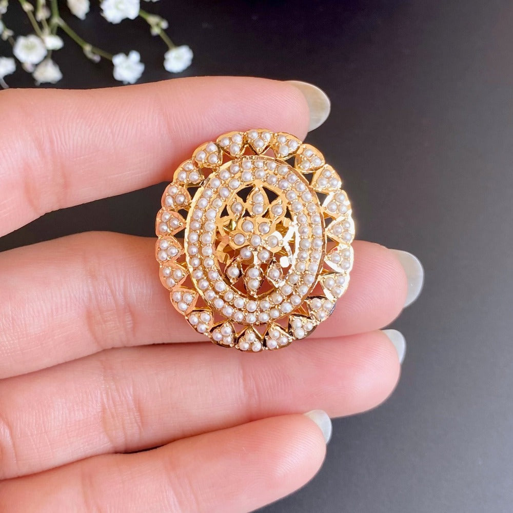 gold cocktail ring 22k gold under 10 grams