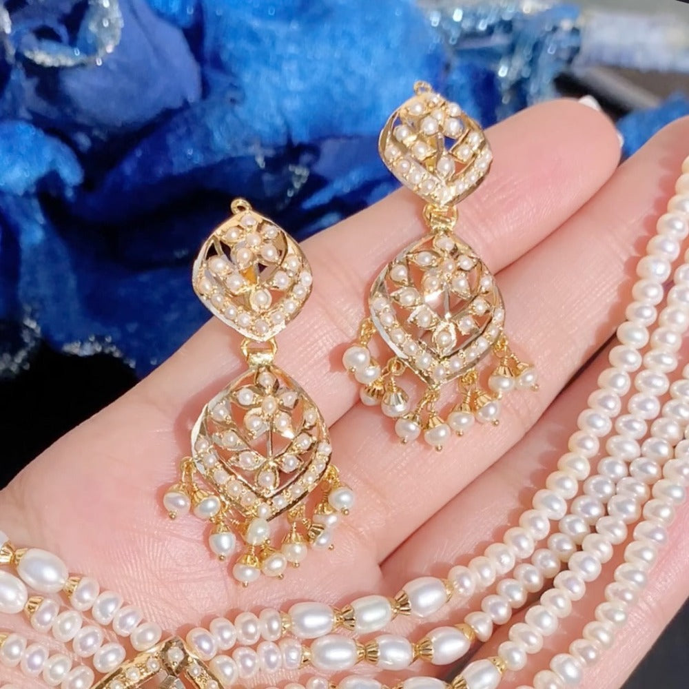 short pearl rani haar in gold