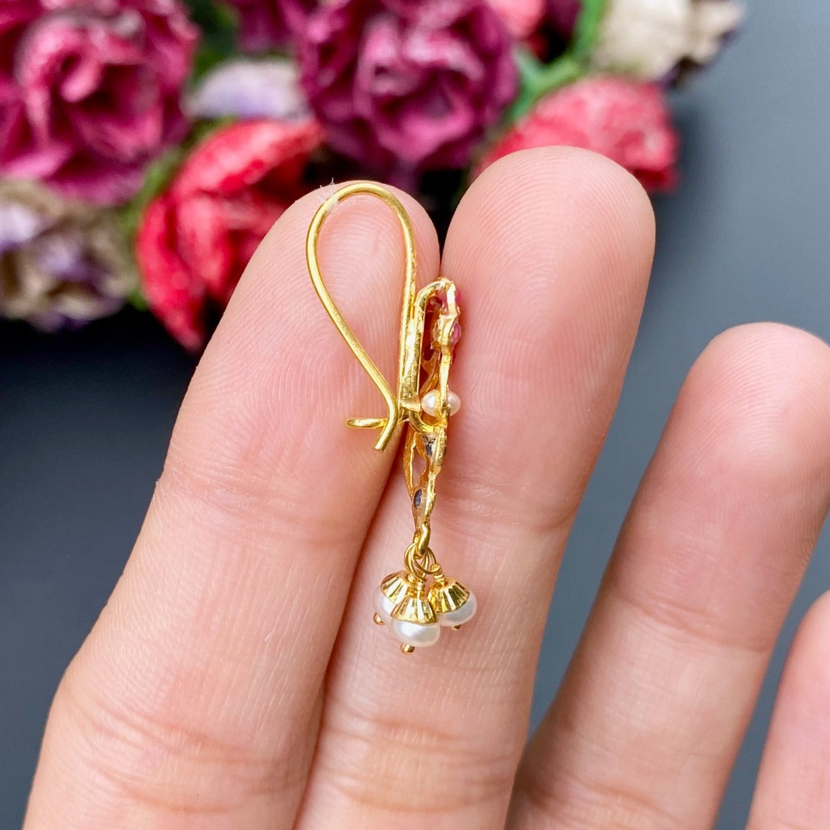 sui dhaga earrings gold