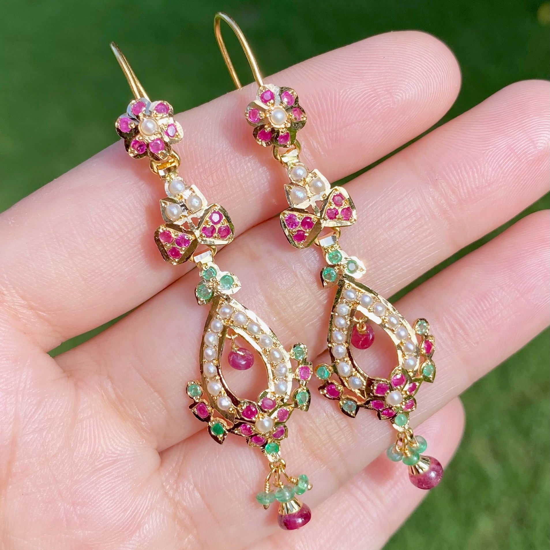 dainty gold earring for girls kuwait