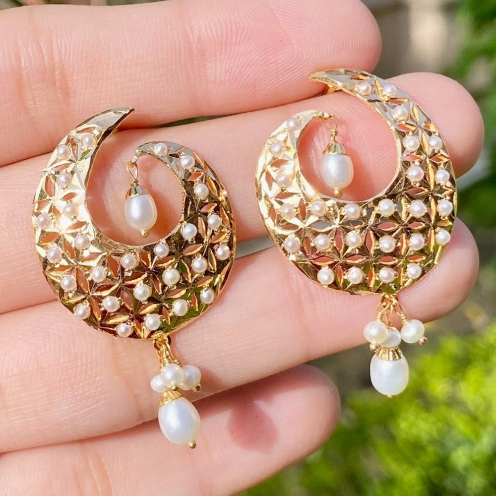 fancy pearl studs gold