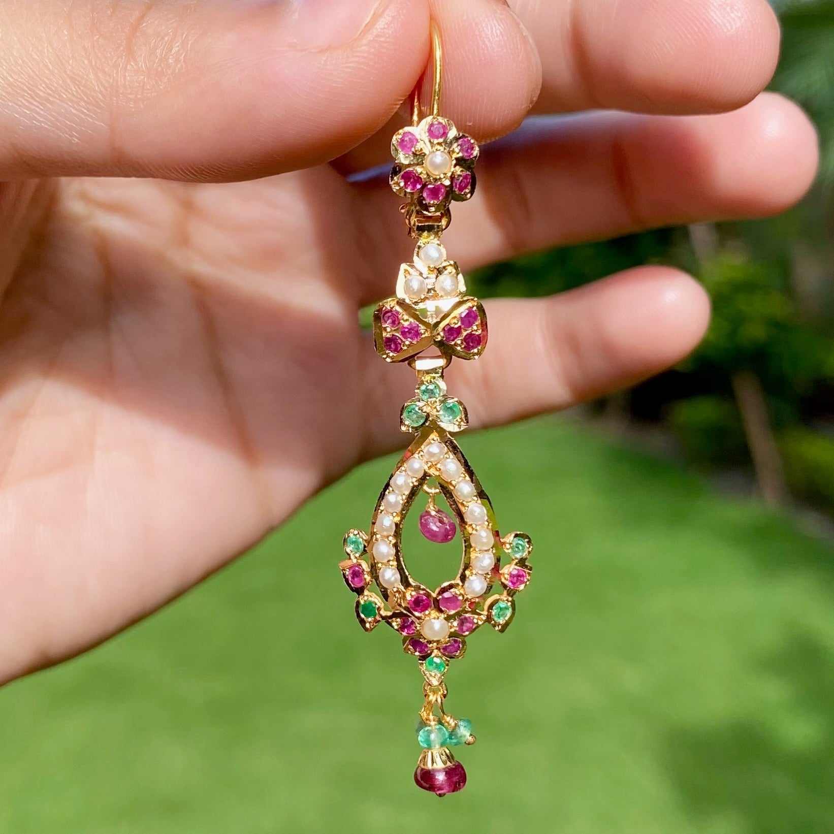 dainty gold earring for girls kuwait