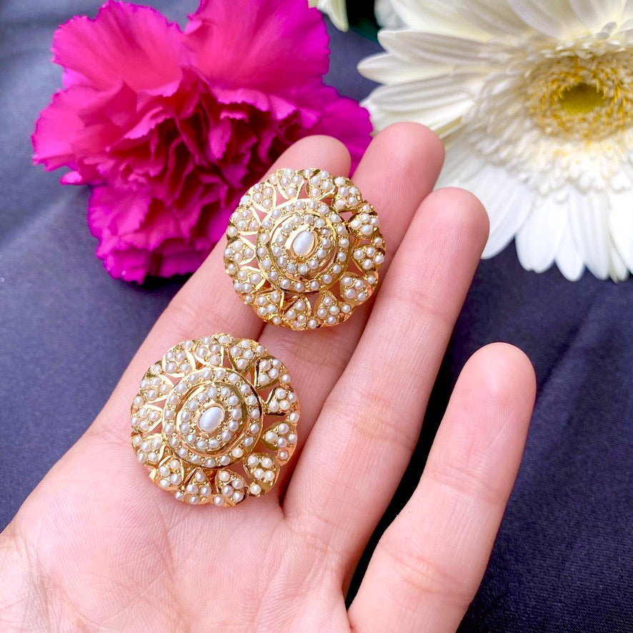 gold plated jadau studs in all moti