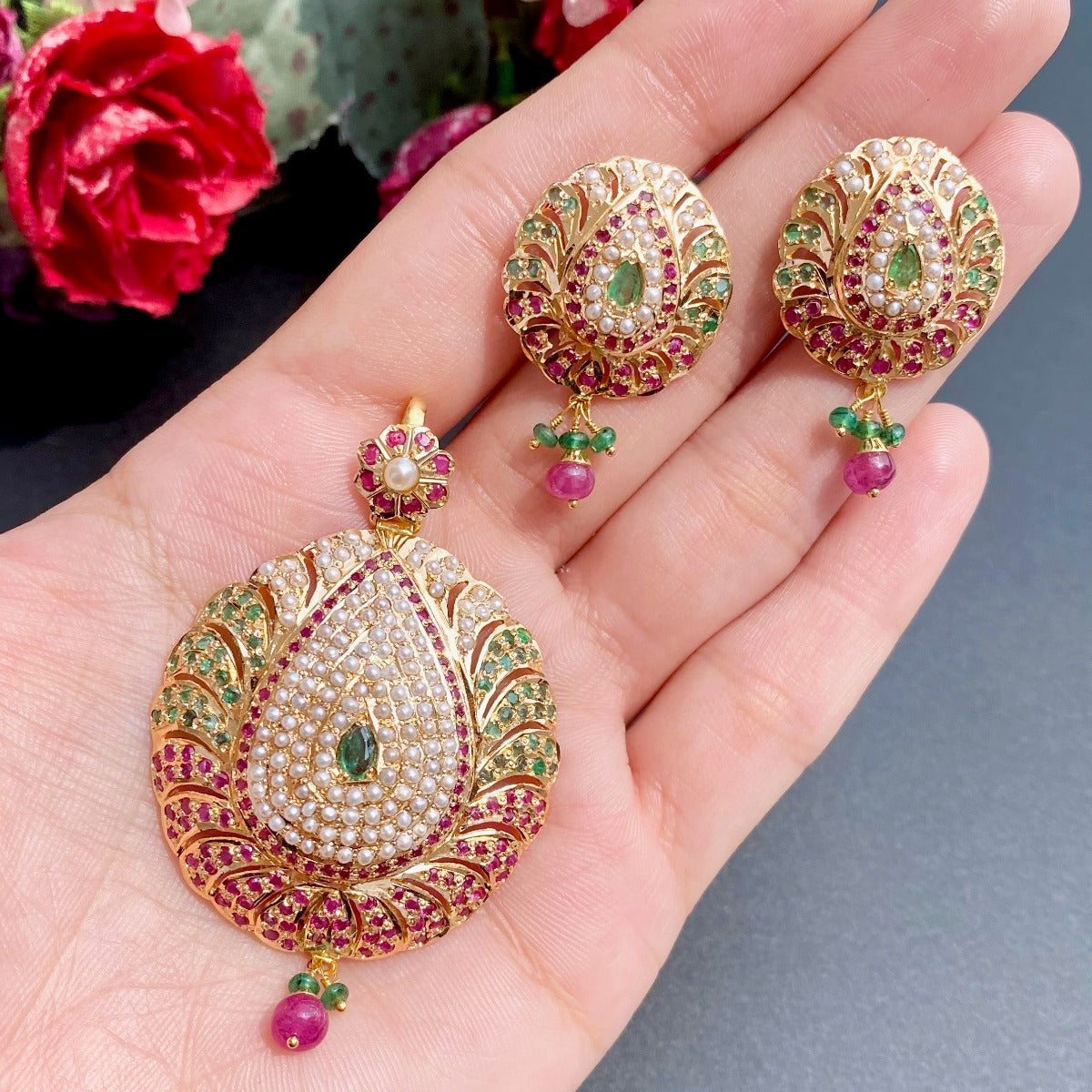 gold pendant set malabar