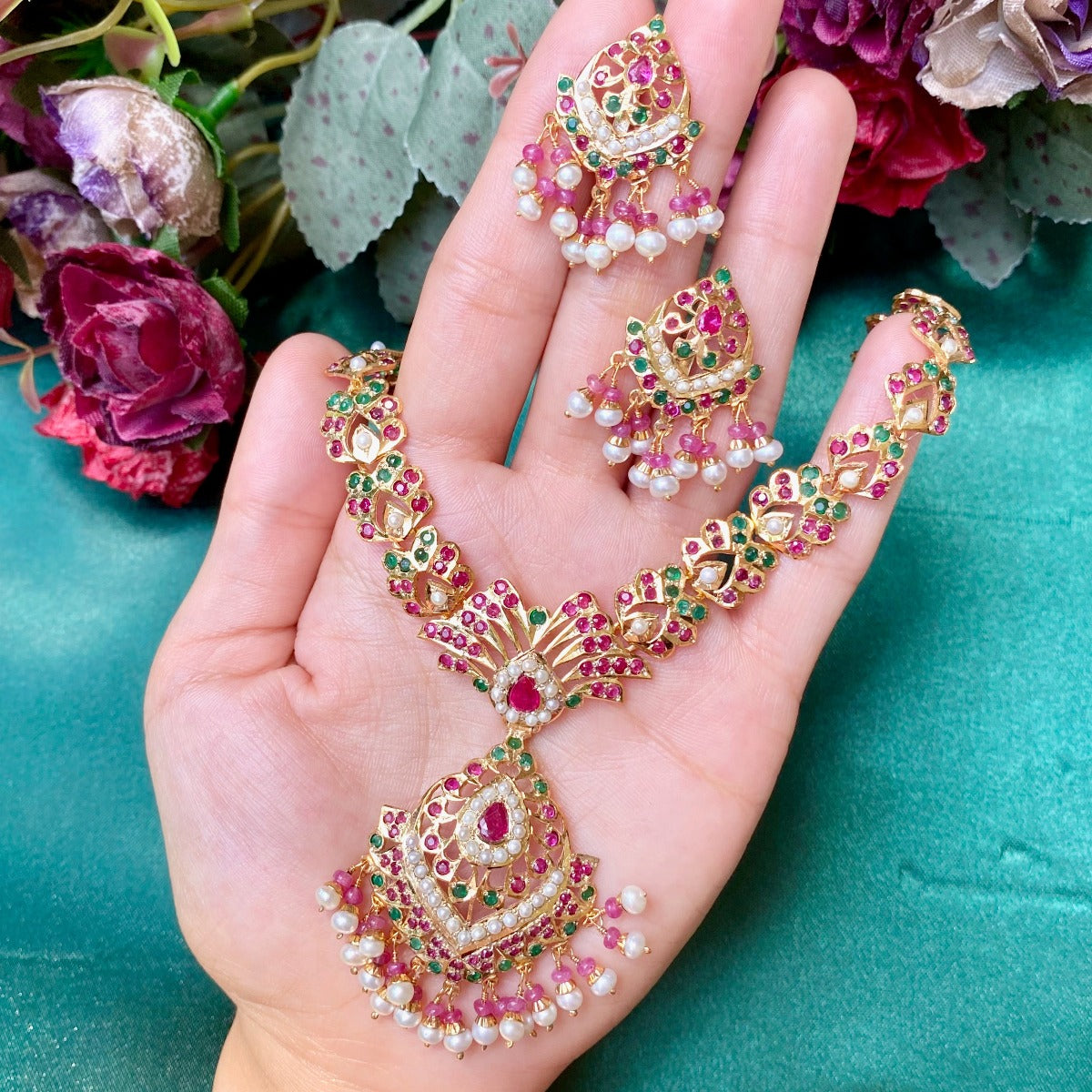 gold plated necklace set studded with stones