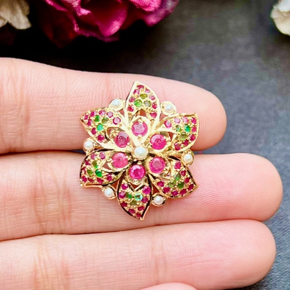 jadau cocktail ring in 22k