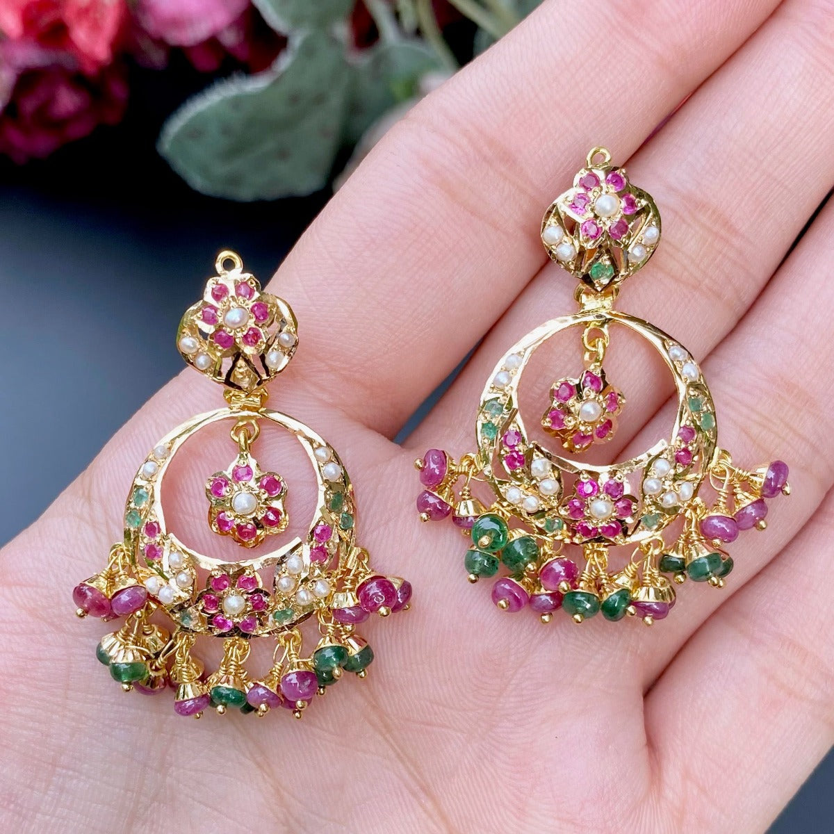 Delicate and Evergreen Jadau Set in 22ct Gold GNS 125