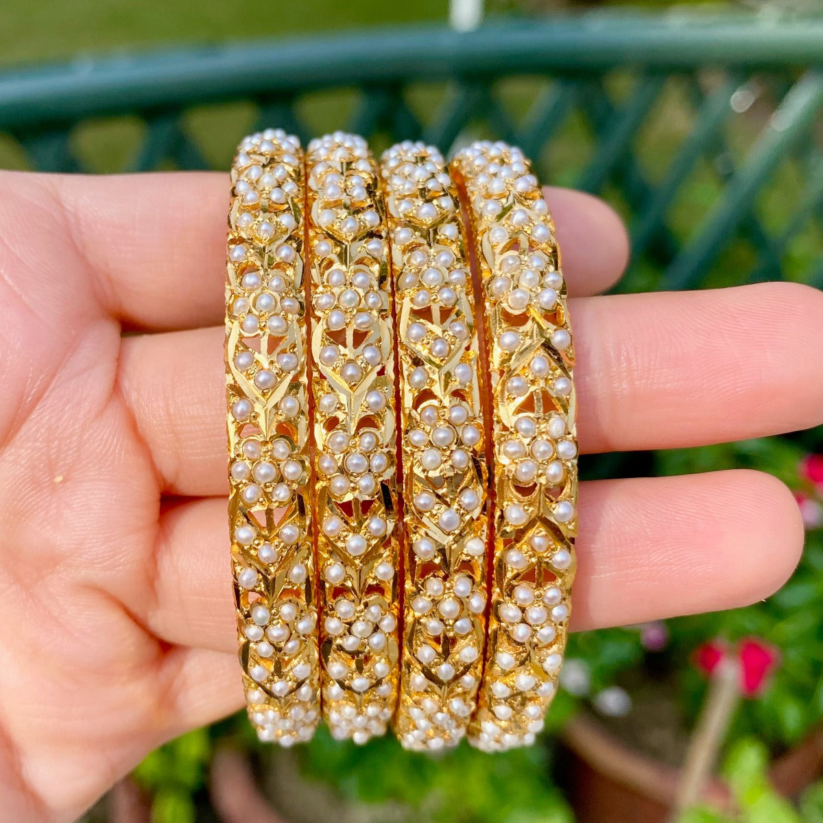 traditional pakistani jadau bangles