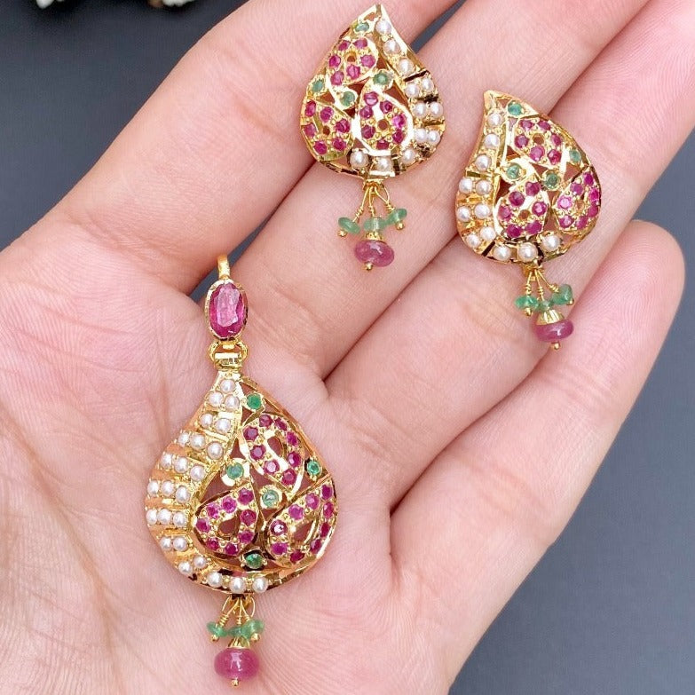 jadau pendant set with precious stones