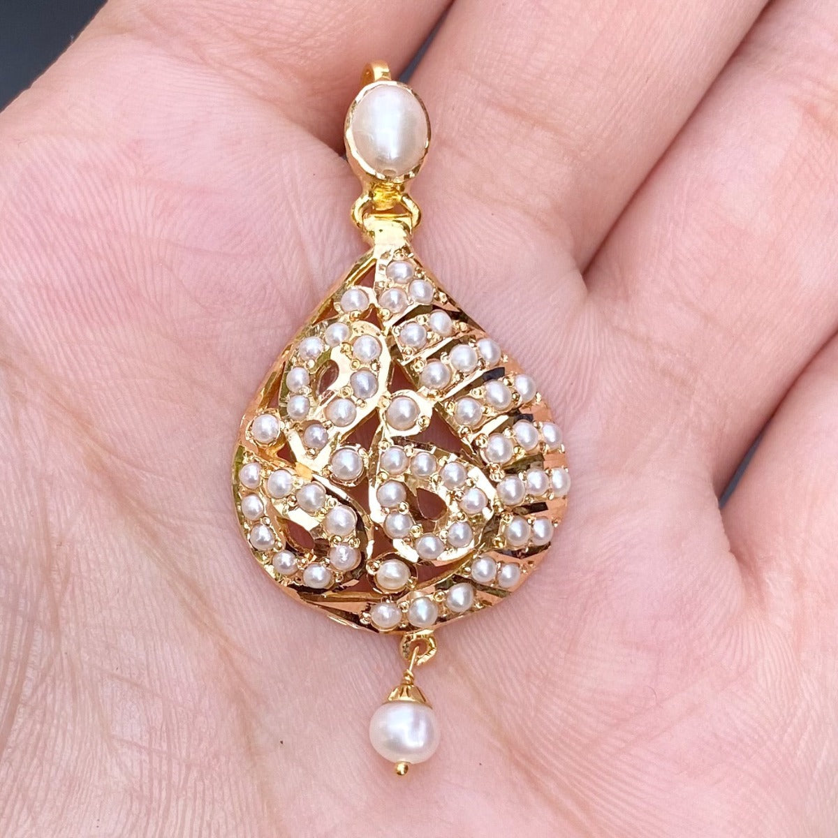 kundan pendant