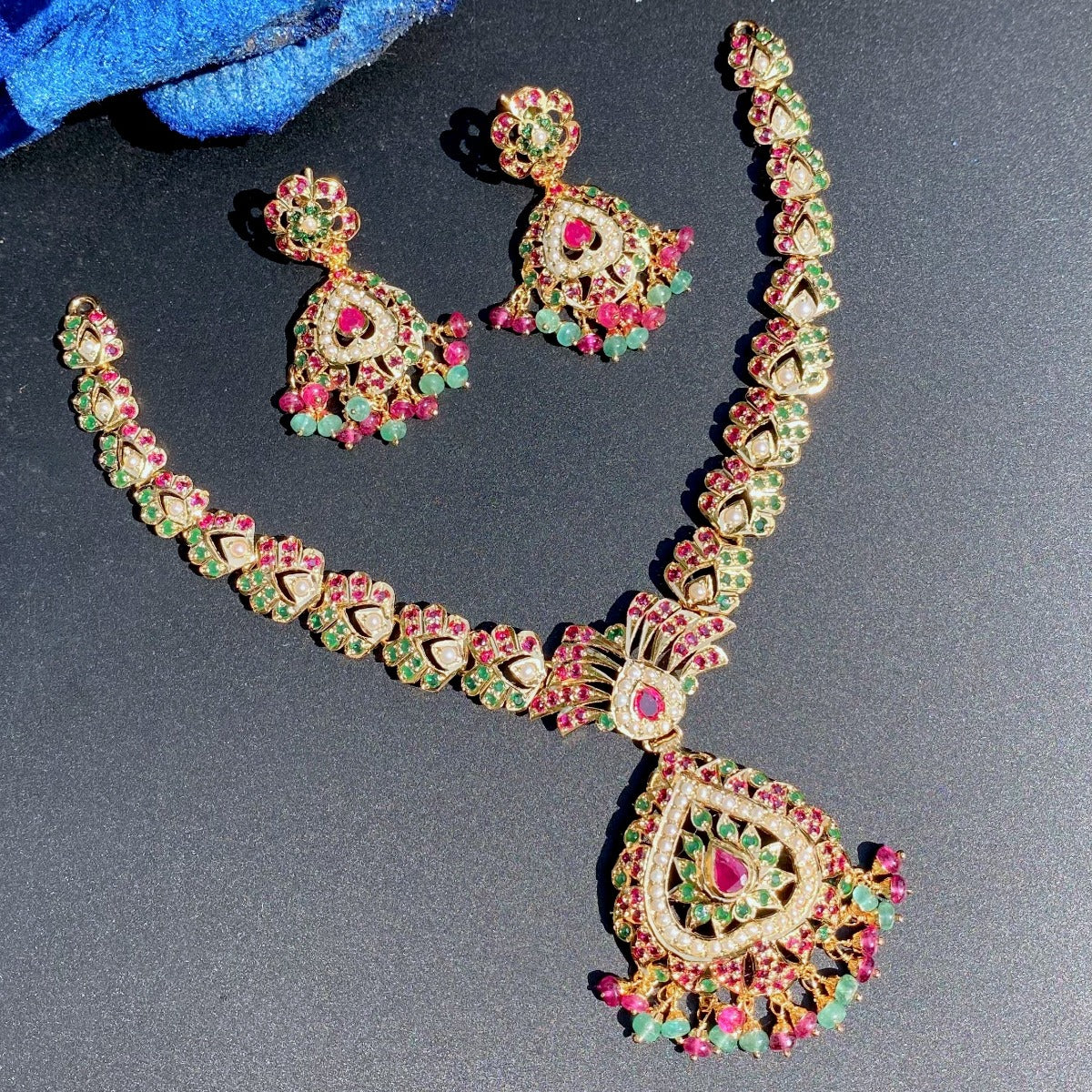 gold plated jadau necklace set