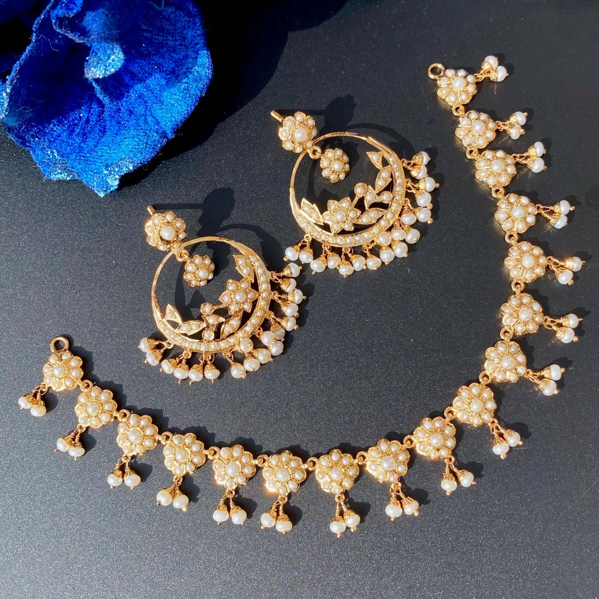 antique look pearl set