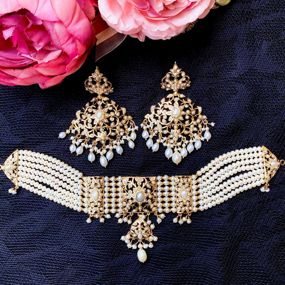 gold plated choker in real pearls for destination wedding