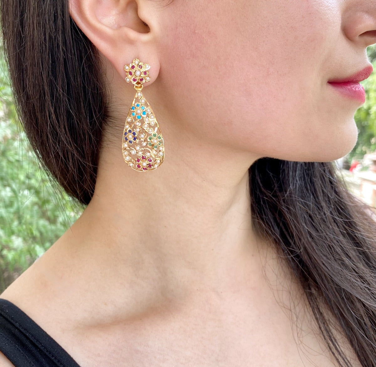 Gold earrings designs for daily use