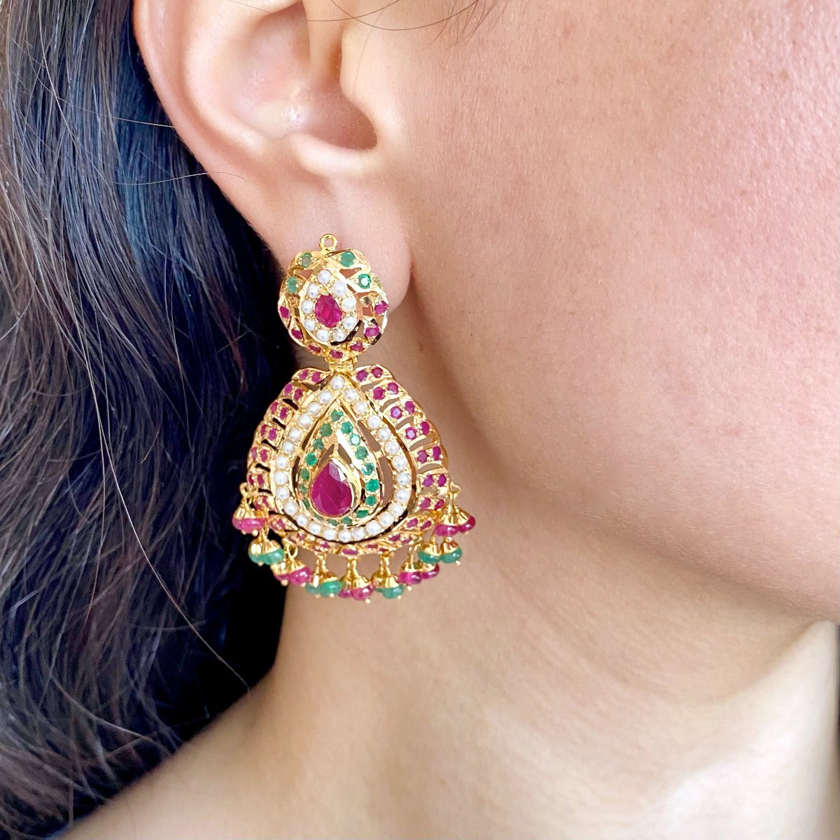 gold earrings tanishq