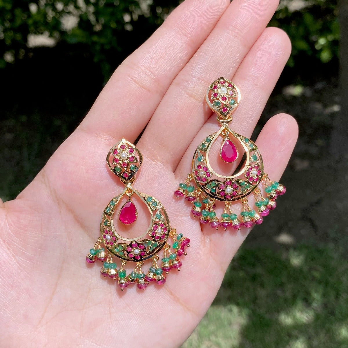 small pakistani jadau earrings