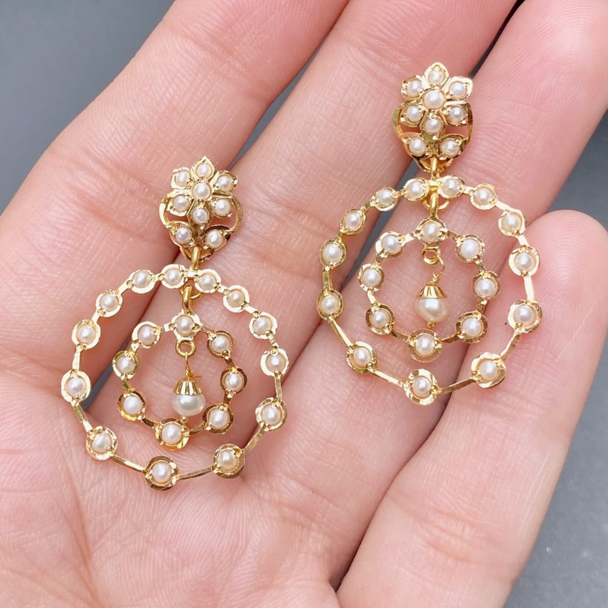 916 gold earrings set with pearls