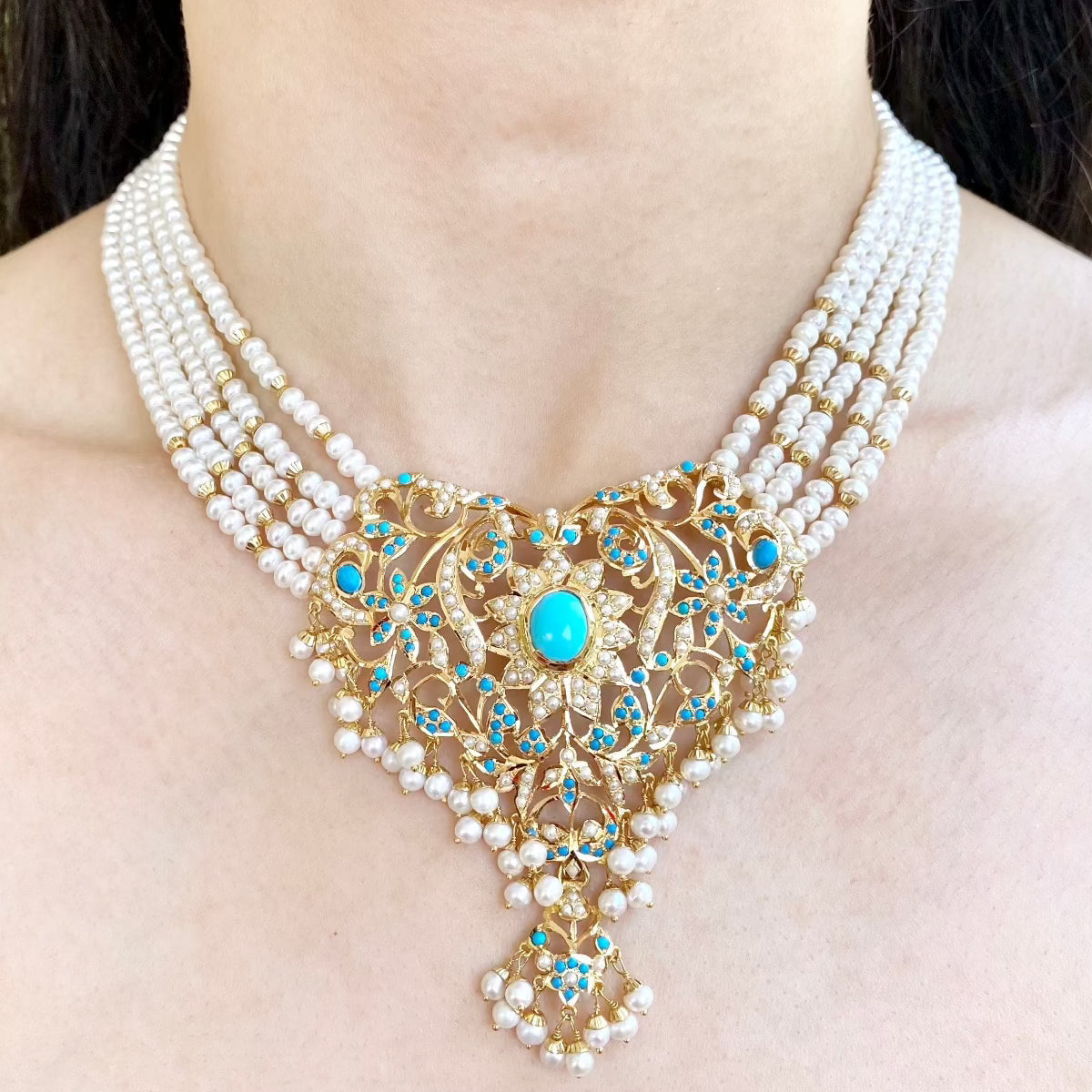 exquisite pearl and turquoise necklace in 22ct gold